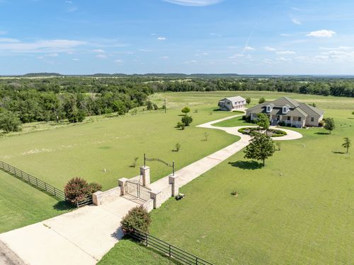 664 Fm 182, Clifton, TX, 76634-5096 | Card Image