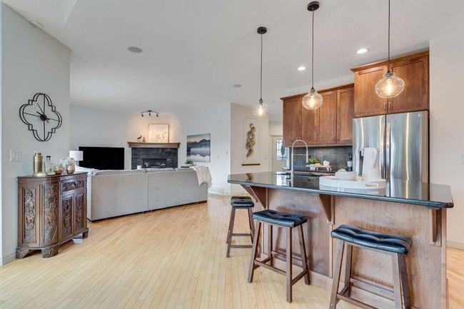 686 Chaparral Dr Se, House other with 5 bedrooms, 4 bathrooms and 4 parking in Calgary AB | Image 15