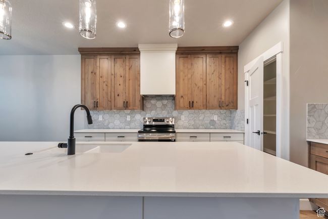219 - 3240 W Oxford Loop, House other with 5 bedrooms, 3 bathrooms and 5 parking in Morgan UT | Image 6