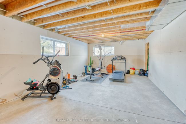 23 Tudor Cir, House other with 3 bedrooms, 3 bathrooms and 6 parking in Lombardy ON | Image 27