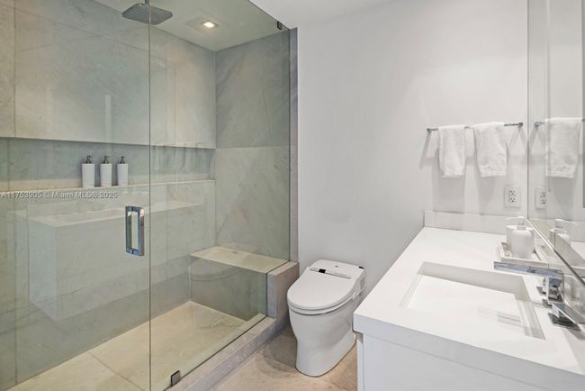APT-606 - 100 S Pointe Dr, Condo with 3 bedrooms, 5 bathrooms and null parking in Miami Beach FL | Image 16