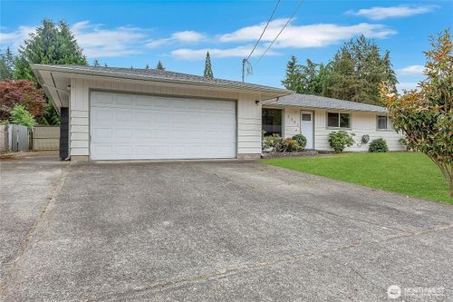 3302 20th St Se, Auburn, WA, 98092-7136 | Card Image