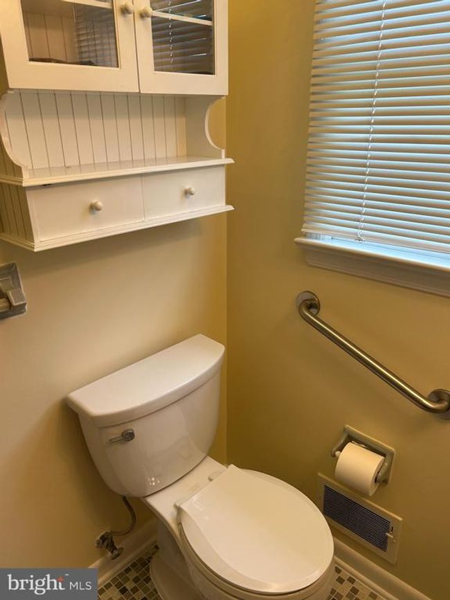 2296 Klockner Rd, House other with 4 bedrooms, 3 bathrooms and null parking in Hamilton NJ | Image 13