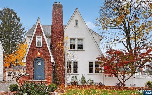 45 Center St, Ramsey, NJ, 07446-2308 | Card Image