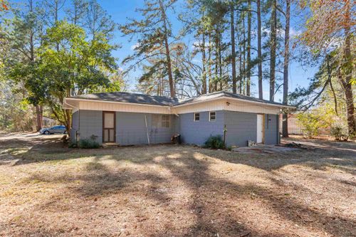 411 E Wine St, Mullins, SC, 29574-2925 | Card Image