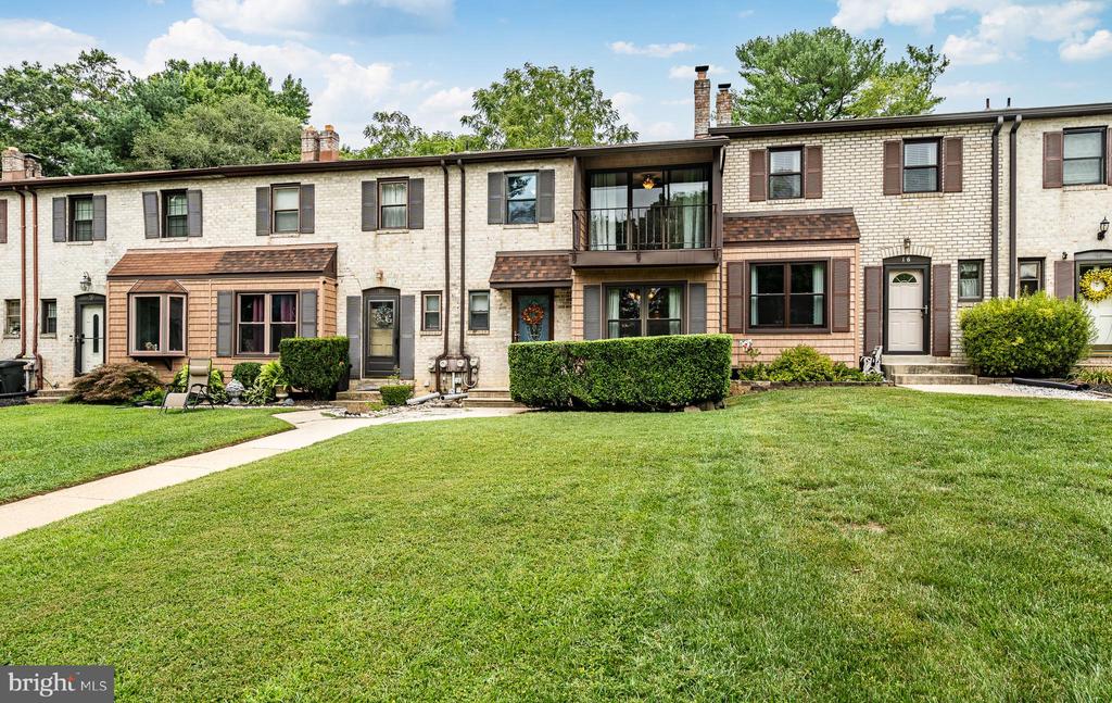 Bishops Dr, Chester Heights, PA 19017