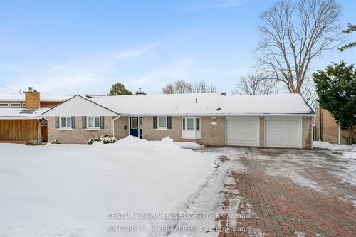 17 Hardy Cres, Brockville, ON, K6V3A2 | Card Image