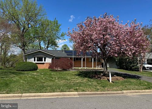 7706 Bristow Dr, ANNANDALE, VA, 22003-5146 | Card Image