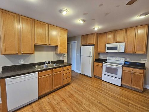 apt-3b-5225 N Ashland Ave, Chicago, IL, 60640-2046 | Card Image