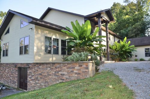 267 Lucerne Dr, Waverly, OH, 45690-9637 | Card Image
