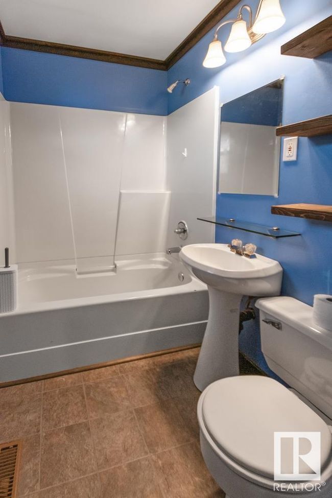 4905 51 Ave, House other with 3 bedrooms, 3 bathrooms and null parking in Ardmore AB | Image 16