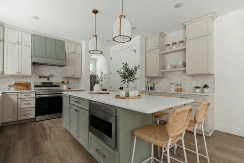 4132 Victoria St N, SHOREVIEW, MN, 55126-2249 | Card Image