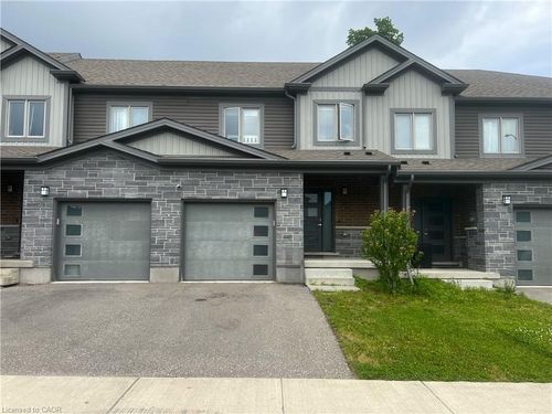 90 Nieson St, Cambridge, ON, N1R0B9 | Card Image