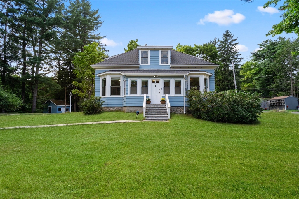 Lakeview Rd, Foxboro, MA 02035