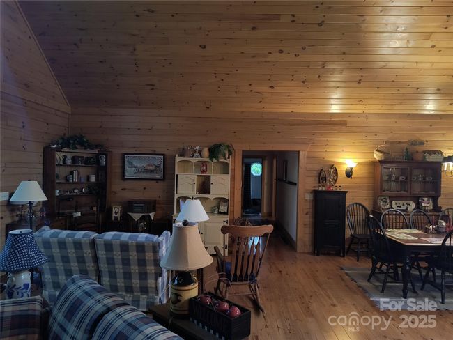 Living | Image 7