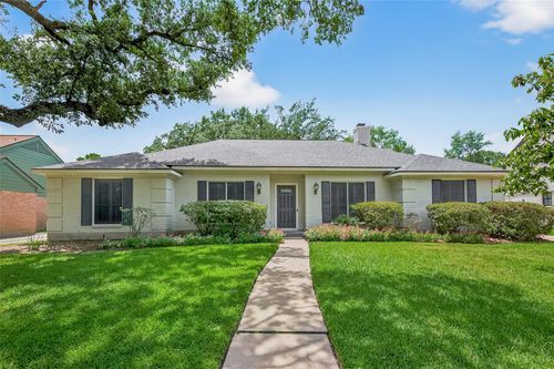 2715 Kenross St, Houston, TX, 77043-1826 | Card Image