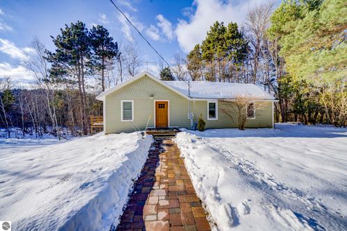 1550 S French Road, Lake Leelanau, MI, 49653 | Card Image