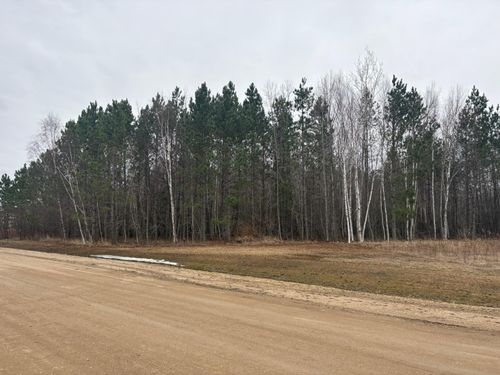 2083 Stanton Dr Nw, Baudette, MN, 56623-8843 | Card Image