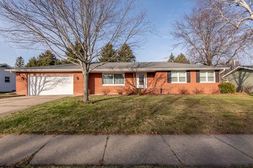 542 Sunset Drive, Hartford, WI, 53027 | Card Image