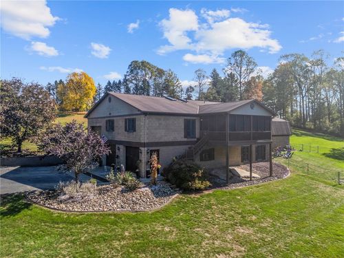 1021 Greggerson Rd, Irwin, PA, 15642-7809 | Card Image