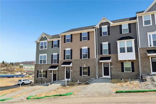 112 Black Oak Ln, Washington, PA, 15301-9604 | Card Image