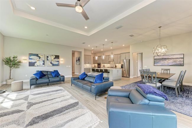7113 Gradford Ct, House other with 3 bedrooms, 4 bathrooms and null parking in Lakewood Ranch FL | Image 15