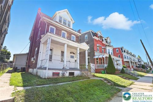 712 Saint John St, Allentown, PA, 18103-3202 | Card Image