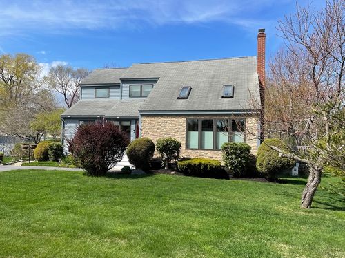 16 Howard Ave, Wells, ME, 04090-4044 | Card Image