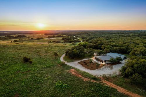 3773 Cottonwood Creek Rd, Saint Jo, TX, 76265-6384 | Card Image