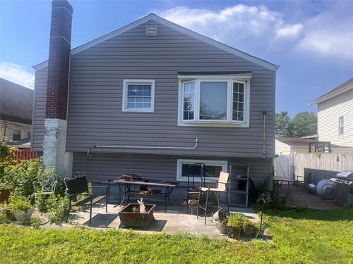1072 Van Buren St, Baldwin, NY, 11510-4917 | Card Image