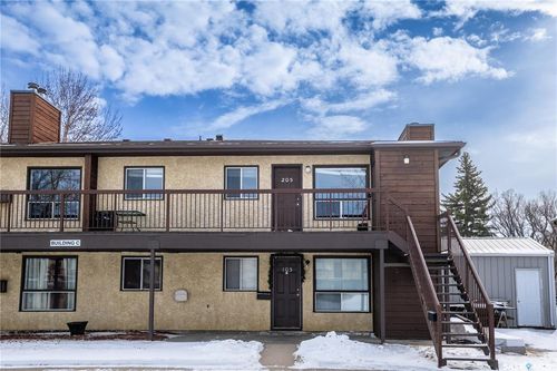 205c-1350 Gordon Rd, Moose Jaw, SK, S6H7R9 | Card Image