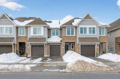 829 Miikana Road, Blossom Park - Airport and Area, ON, K1X0G5 | Card Image