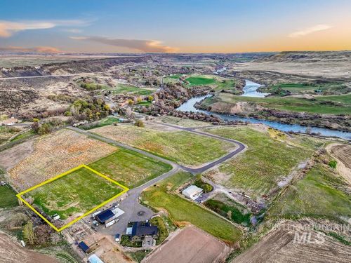 000 River Rd, Bliss, ID, 83314 | Card Image