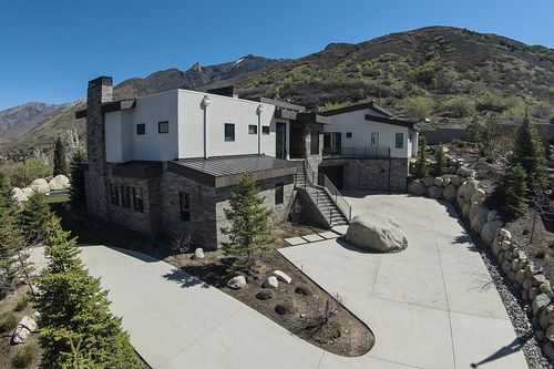1-9351 S Granite Vista Dr, Cottonwood Heights, UT, 84092-6097 | Card Image