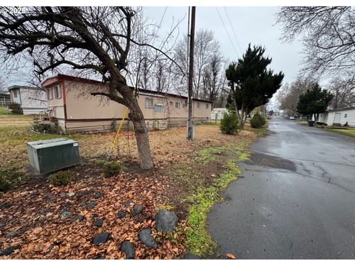 112-1215 Sw 11th St, Hermiston, OR, 97838-9461 | Card Image