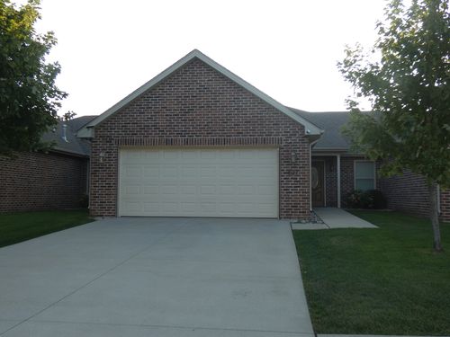 627 N Edgemere Dr, Bourbonnais, IL, 60914-1336 | Card Image