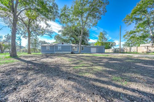 2227 County Road 737, Alvin, TX, 77511-1310 | Card Image