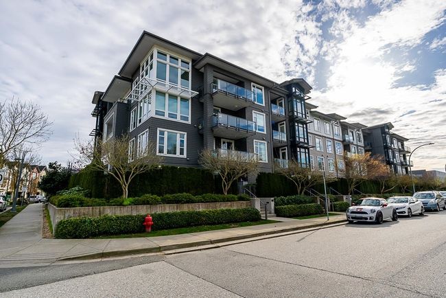 104 - 2393 Ranger Lane, Condo with 1 bedrooms, 1 bathrooms and 1 parking in Port Coquitlam BC | Image 2