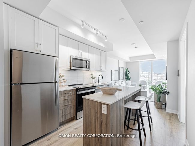 214 - 201 Brock St S, Condo with 1 bedrooms, 2 bathrooms and 1 parking in Whitby ON | Image 5
