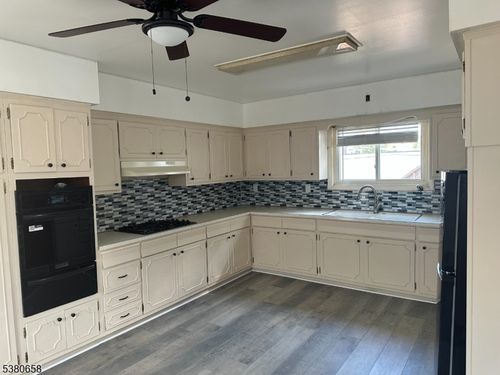 296 Preakness Ave, Paterson, NJ, 07502-1729 | Card Image