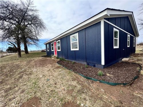 40800 Garretts Lake Rd, Shawnee, OK, 74804-9466 | Card Image