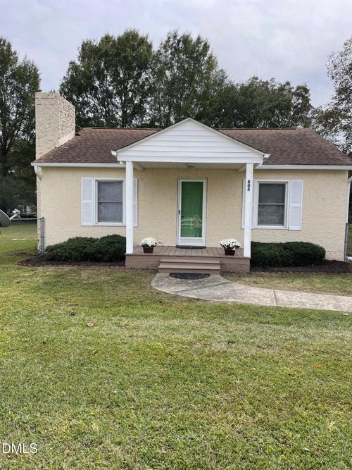 804 E Lizzie St, Selma, NC, 27576-2371 | Card Image