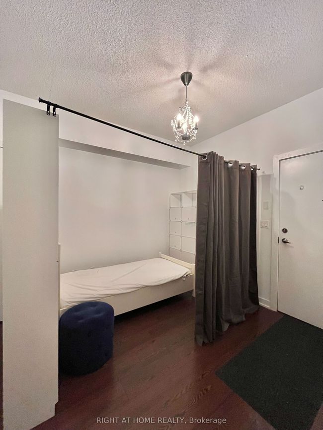 201 - 20 Bruyeres Mews, Condo with 2 bedrooms, 1 bathrooms and null parking in Toronto ON | Image 21