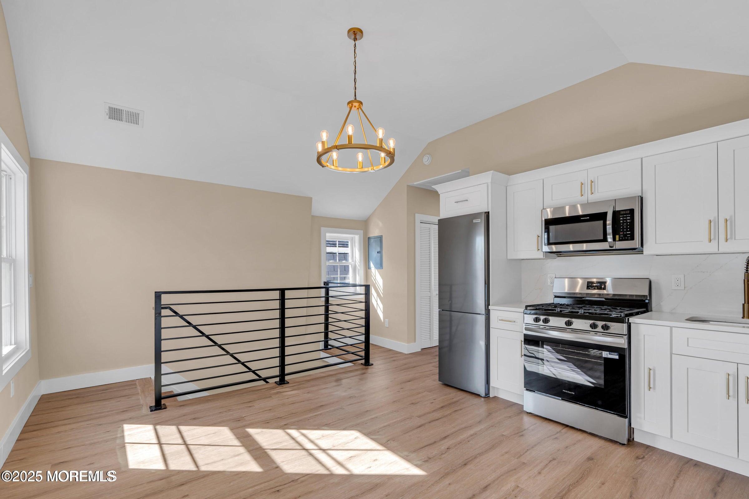 Residential Lease in Highlands