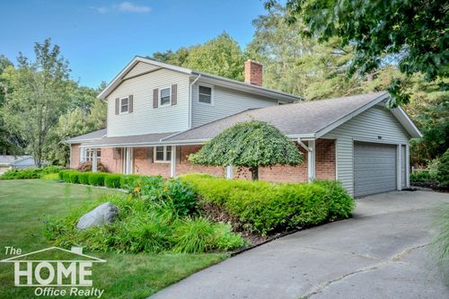 650 Riverbend Dr, Owosso, MI, 48867-1064 | Card Image