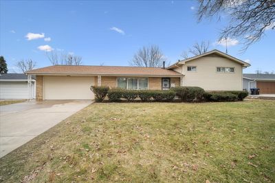 206 Mecherle Drive, House other with 3 bedrooms, 2 bathrooms and 2 parking in Bloomington IL | Image 1