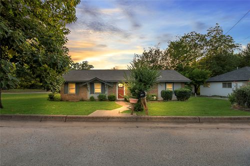 3021 King St, Tyler, TX, 75701-0831 | Card Image