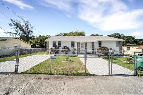 2750 Nw 60th St, Miami, FL, 33142-2255 | Card Image