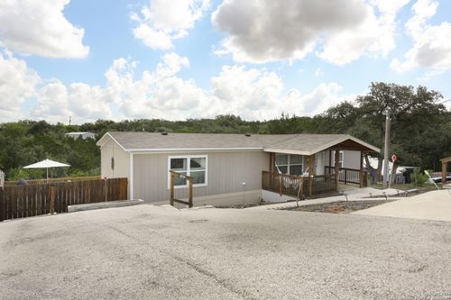 941 Deer Run Pass, Canyon Lake, TX, 78133-3872 | Card Image