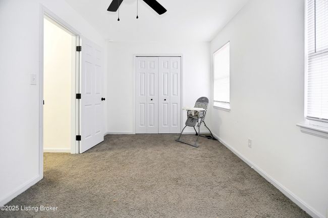 6904 Holly Lake Dr, Townhouse with 2 bedrooms, 1 bathrooms and null parking in Louisville KY | Image 10